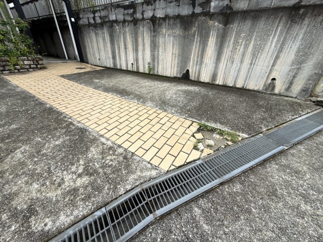 ヴィラ北平野Ⅱの駐車場