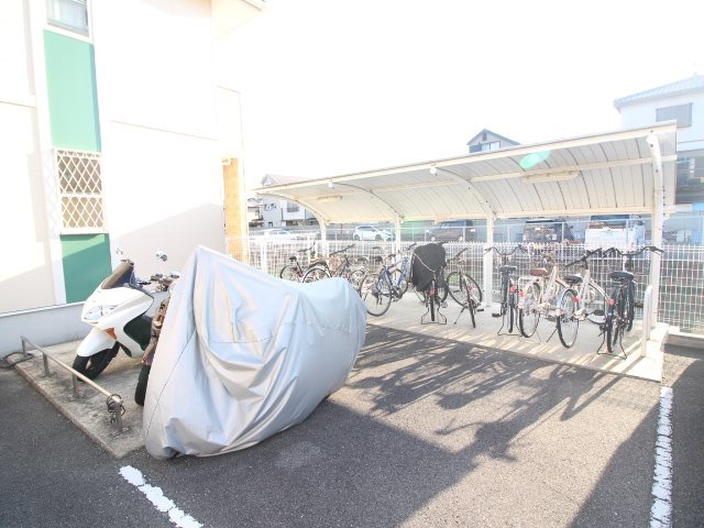 ジャルディーノ・ア・カーサ・ドゥーエのその他共用部分|駐輪場