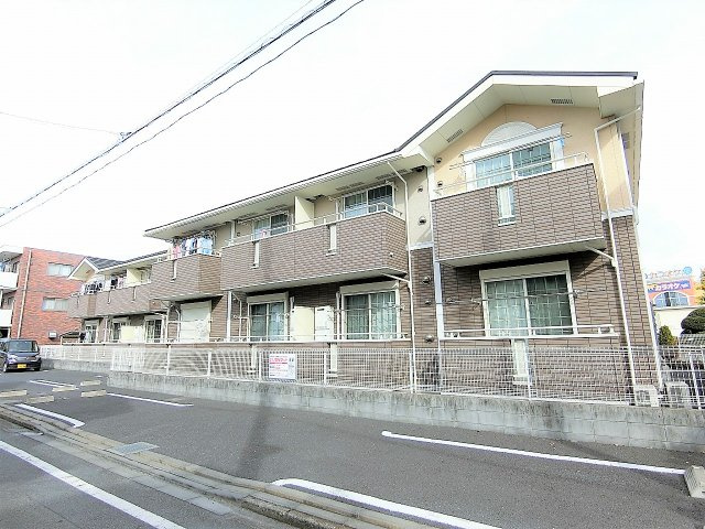 フォンターナ・セレノの外観