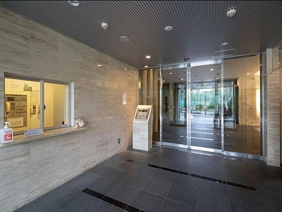 【エントランス】 | ラ・ヴァンス北千里 | ゆとりのあるエントランスです