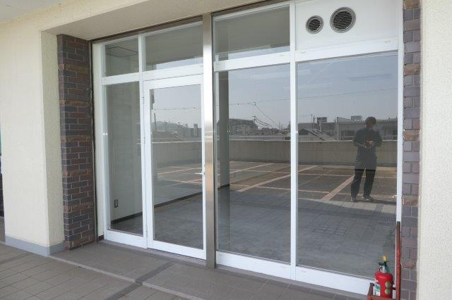 新倉敷駅前再開発住宅テナントの外観