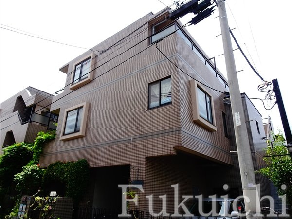 ルパデュソワールの外観