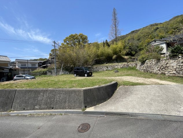 【外観】 | 敷地ひろびろ136坪！　建築条件なし！