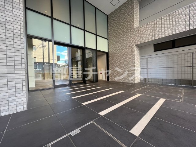 エスプレイス上前津レガシーのエントランス