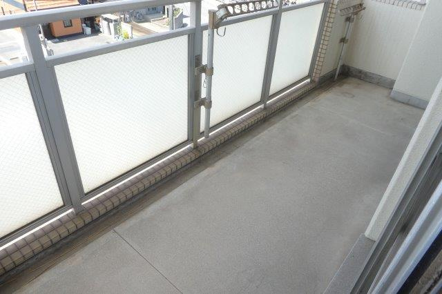 新倉敷駅前再開発住宅のバルコニー