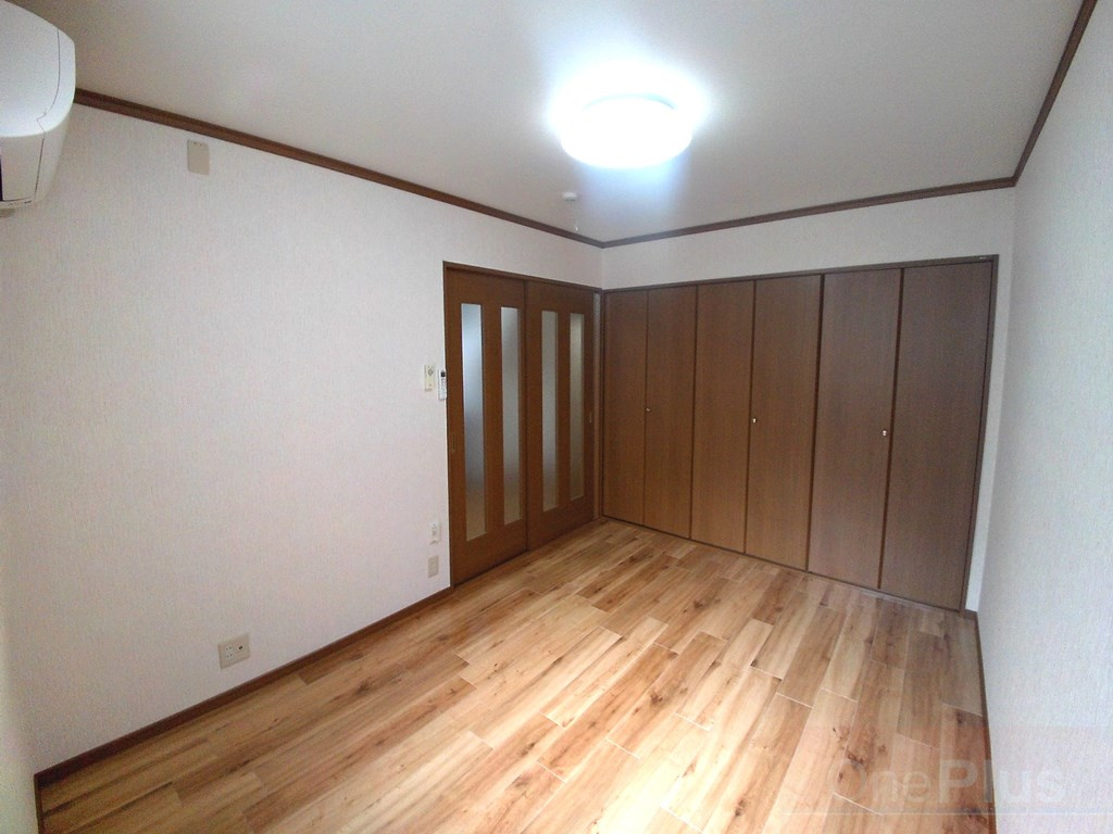 うえむらハイツの洋室