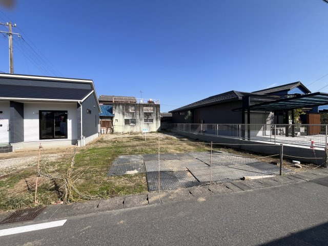 亀山市天神一丁目 売土地