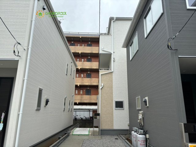 蓮田市東　新築一戸建て　リーブルガーデン　02の外観|蓮田駅まで徒歩8分！
駅にアクセスしやすい(*^^*)