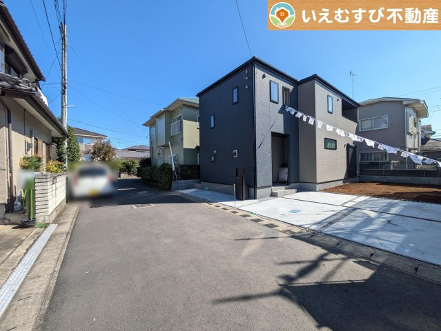 Livele Garden.S　熊谷上之第4の前面道路含む現地写真|充分な広さの5ｍ前面道路
間口が広くお車の出し入れも問題なく行えるスペースが確保されています♪