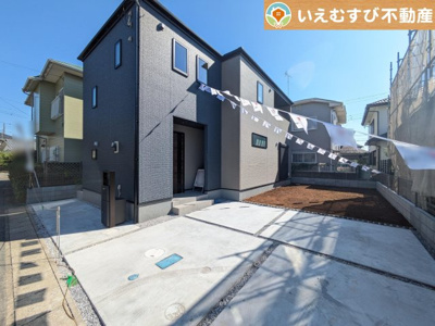 【外観】 | Livele Garden.S　熊谷上之第4 | 【完成済み】シンプルモダンテイストの飽きのこない外観！
実際に現地を見たりゆっくりご内覧頂ければ新居での夢が膨らみますよね♪