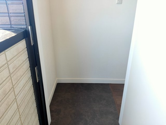 フォレストテラス小岩の玄関