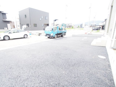 【前面道路含む現地写真】 | Cradle garden　伊達市箱崎　第２　２号棟 | 車での移動に便利です♪