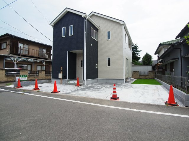 新築　前橋市朝倉町9期　Heartful　Town　1号棟の駐車場|現地写真　駐車スペースは並列2台+1台分可能です！
