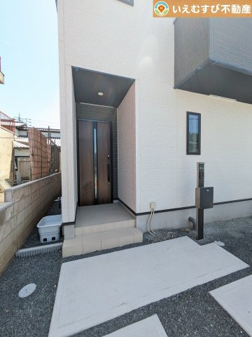 GRAFARE　太田市新井町3期のエントランス