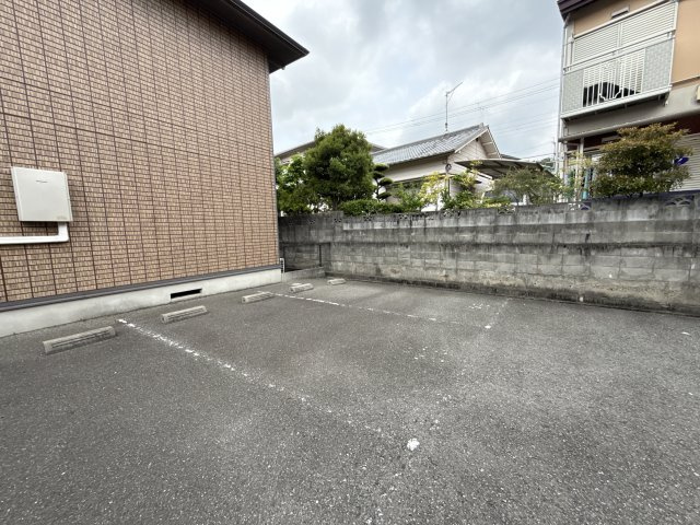 ルミエール御立　Ｃ棟の駐車場