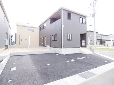 【駐車場】 | Cradle garden　伊達市箱崎　第２　４号棟 | 並列駐車可能です◎