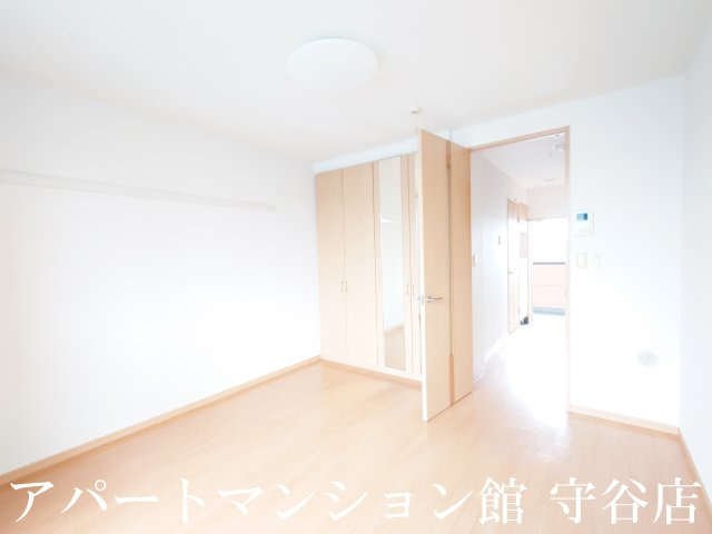 八坂東の寝室