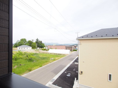 【展望】 | Cradle garden　伊達市箱崎　第２　６号棟 | たまには外を眺めてリフレッシュしてもいいかもしれませんね♪
