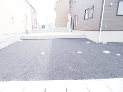 【駐車場】 | Cradle garden　伊達市箱崎　第２　６号棟 | 並列駐車可能です◎
