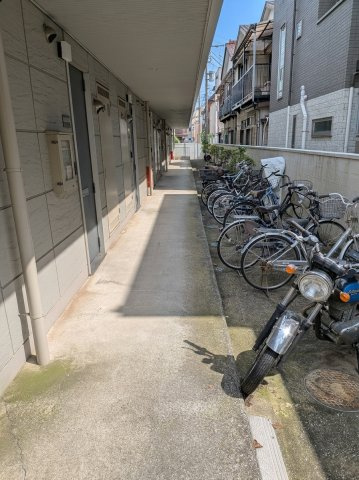 【その他共用部分】 | 小栗原ハイツ | 自転車置き場です