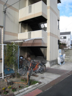 【エントランス】