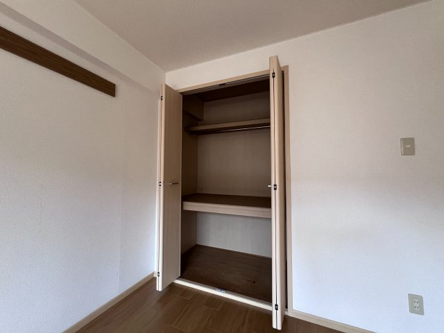 神戸市西区池上５丁目の賃貸マンションの収納