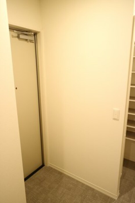 百花園EASTの玄関