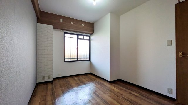 【寝室】