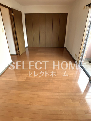 【寝室】 | グランドール・ベルⅡ | 開放的な寝室です