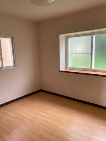 サンローゼ赤坂の洋室|寝室