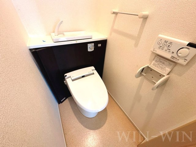 EAST・SIDE 弐番館のトイレ|イメージ（同建物内別部屋の写真です）