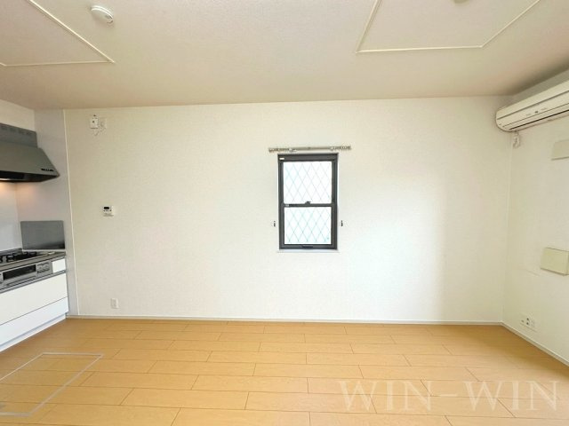 EAST・SIDE 弐番館の居間・リビング|イメージ（同建物内別部屋の写真です）