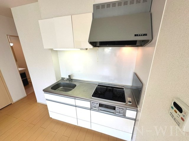 EAST・SIDE 弐番館のキッチン|イメージ（同建物内別部屋の写真です）