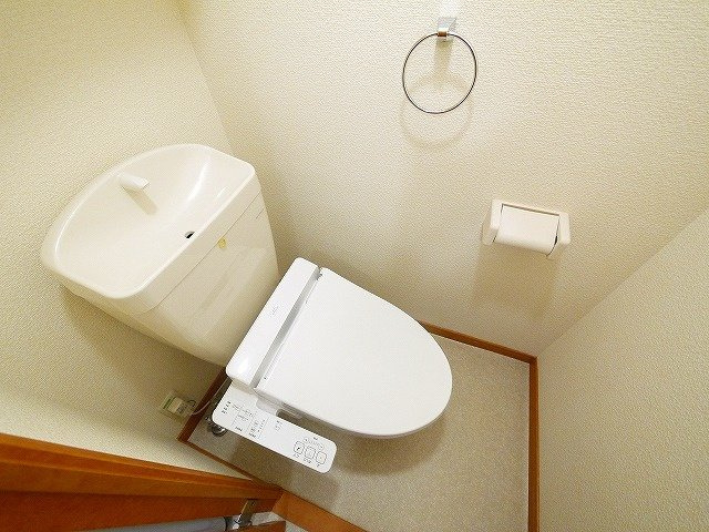 レオパレスナップ　シャンブルのトイレ|トイレです
