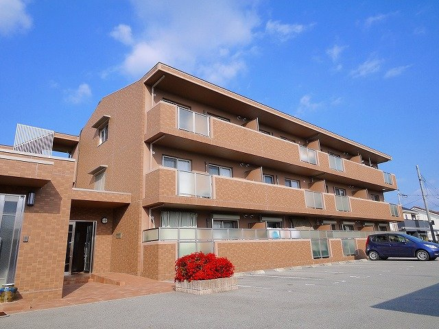 プライムコート西大寺の外観|きれいな外観です