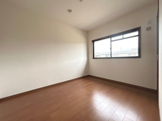 【洋室】 | グローバル太秦