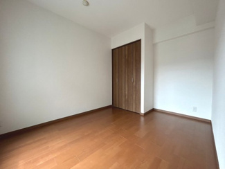 【洋室】 | グローバル太秦