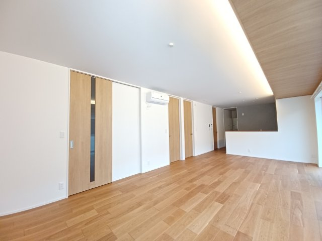 松山町3丁目6-21貸家B棟の居間・リビング