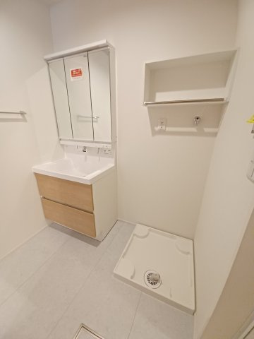 松山町3丁目6-21貸家B棟の独立洗面台