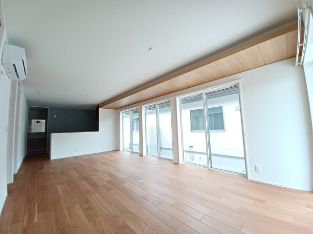 松山町3丁目6-21貸家B棟の居間・リビング