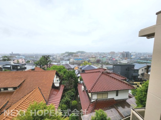 【展望】 | バルコニーからの眺望です♪高台に立地しており、素敵な眺望が望めます(^^)