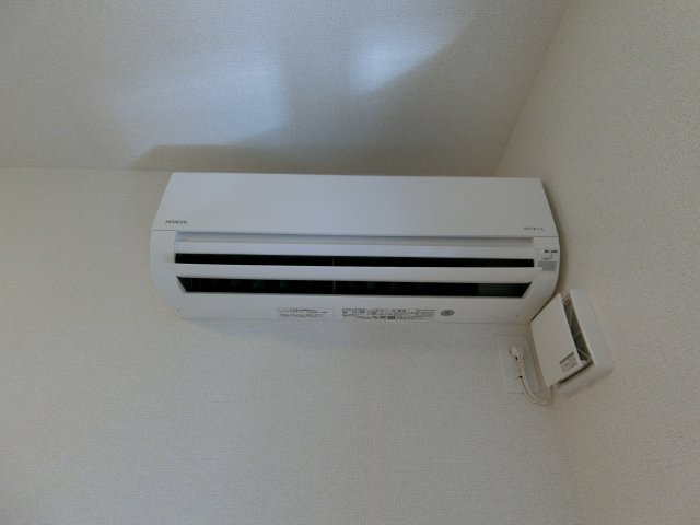 アーモンドアイの設備