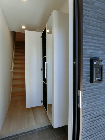 アーモンドアイの地図