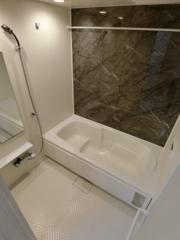 アーモンドアイの浴室