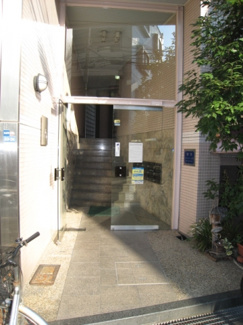 【エントランス】