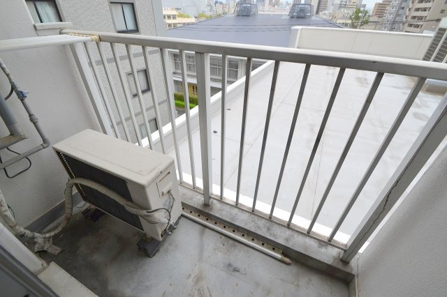 広島市中区舟入中町の賃貸マンションのバルコニー