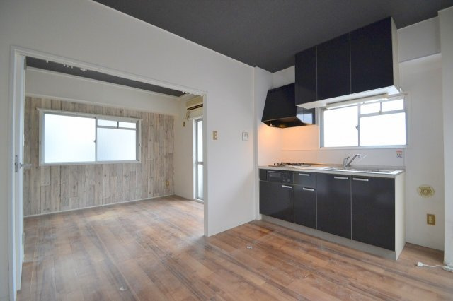 広島市中区舟入中町の賃貸マンションの居間・リビング