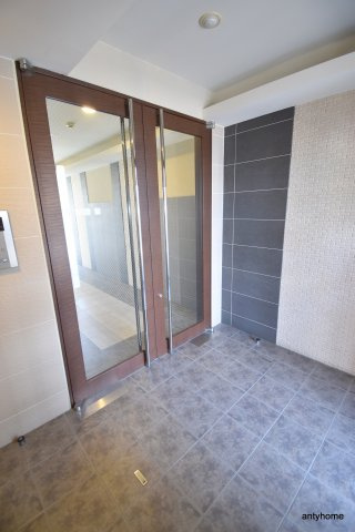 superbe ESAKA　仲介手数料無料のロビー