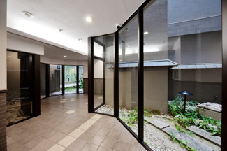 【エントランス】