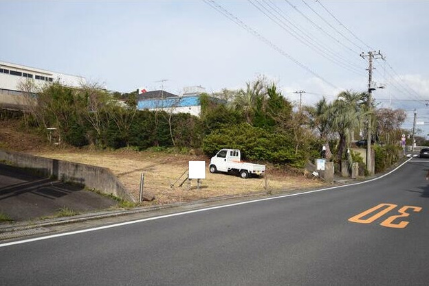 【前面道路含む現地写真】 | 伊東市富戸　売地